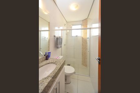 Apartamento à venda com 63m², 3 quartos e 2 vagas Apartamento à venda com 63m², 3 quartos e 2 vagasBanheiro Social