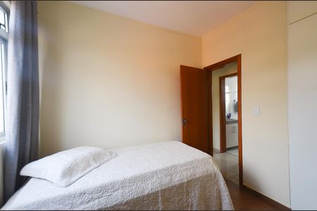 Apartamento à venda com 63m², 3 quartos e 2 vagas Apartamento à venda com 63m², 3 quartos e 2 vagasQuarto 2