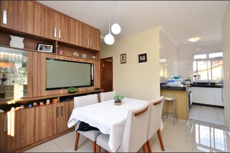 Apartamento à venda com 63m², 3 quartos e 2 vagas Apartamento à venda com 63m², 3 quartos e 2 vagasSala