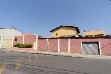 Casa de condomínio à venda com 150m², 3 quartos e 1 vagaFachada