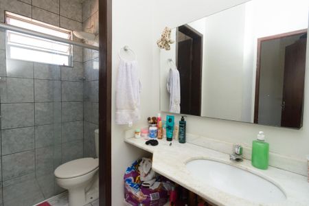 Casa de condomínio à venda com 150m², 3 quartos e 1 vagaBanheiro