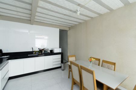 Casa de condomínio à venda com 150m², 3 quartos e 1 vagaCozinha