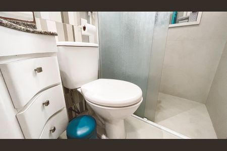 Apartamento à venda com 53m², 2 quartos e 1 vaga Apartamento à venda com 53m², 2 quartos e 1 vagaBanheiro