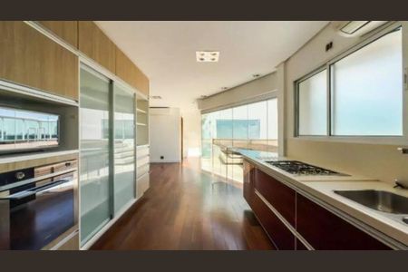 Apartamento à venda com 352m², 4 quartos e 5 vagas Apartamento à venda com 352m², 4 quartos e 5 vagasFoto 66