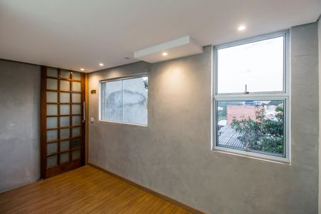 Sala  de casa para alugar com 1 quarto, 40m² em Jardim do Líbano, Barueri