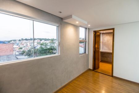 Casa para alugar com 40m², 1 quarto e 1 vagaSala 