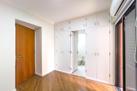 Apartamento para alugar com 92m², 3 quartos e 2 vagas Apartamento para alugar com 92m², 3 quartos e 2 vagasSuíte