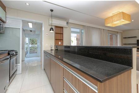 Apartamento para alugar com 179m², 2 quartos e 2 vagasCozinha