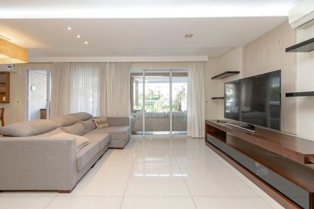 Apartamento para alugar com 179m², 2 quartos e 2 vagasSala