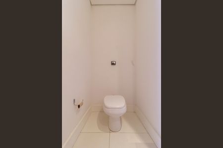 Apartamento à venda com 303m², 4 quartos e 4 vagas Apartamento à venda com 303m², 4 quartos e 4 vagasLavabo