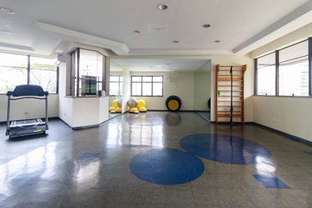 Apartamento à venda com 303m², 4 quartos e 4 vagas Apartamento à venda com 303m², 4 quartos e 4 vagasAcademia