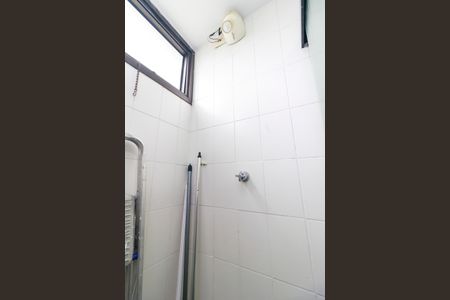 Apartamento à venda com 303m², 4 quartos e 4 vagas Apartamento à venda com 303m², 4 quartos e 4 vagasBanheiro de Serviço