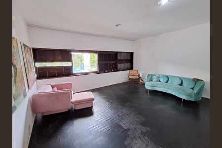 Casa à venda com 317m², 4 quartos e 5 vagasFoto 09