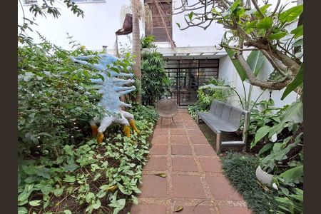 Casa à venda com 317m², 4 quartos e 5 vagasFoto 65