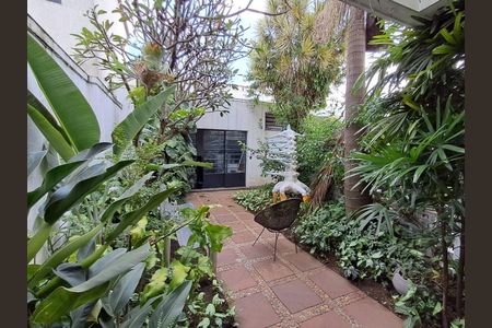 Casa à venda com 317m², 4 quartos e 5 vagasFoto 47