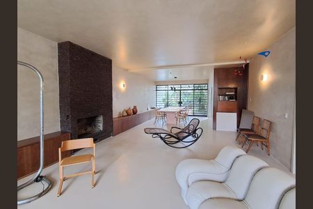 Casa à venda com 317m², 4 quartos e 5 vagasFoto 03