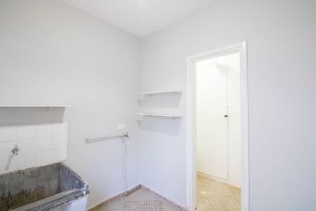 Casa à venda com 110m², 4 quartos e 2 vagas Casa à venda com 110m², 4 quartos e 2 vagasÁrea de Serviço