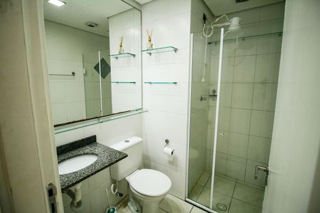 Apartamento para alugar com 72m², 2 quartos e 1 vaga Apartamento para alugar com 72m², 2 quartos e 1 vagaBanheiro da suíte