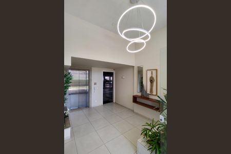 Apartamento para alugar com 72m², 2 quartos e 1 vaga Apartamento para alugar com 72m², 2 quartos e 1 vagaHall de entrada