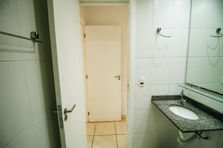 Apartamento para alugar com 72m², 2 quartos e 1 vaga Apartamento para alugar com 72m², 2 quartos e 1 vagaBanheiro da suíte