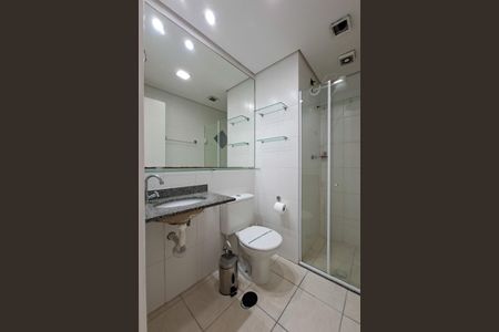 Apartamento para alugar com 72m², 2 quartos e 1 vaga Apartamento para alugar com 72m², 2 quartos e 1 vagaBanheiro da Suíte