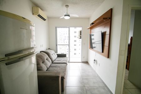 Sala de apartamento para alugar com 2 quartos, 72m² em Ocian, Praia Grande