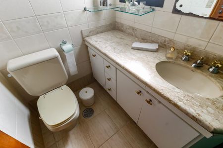 Apartamento à venda com 240m², 4 quartos e 3 vagasBanheiro da Suíte 3