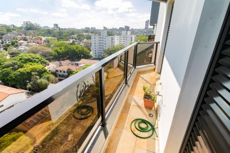 Apartamento à venda com 240m², 4 quartos e 3 vagasVaranda - Suíte 2