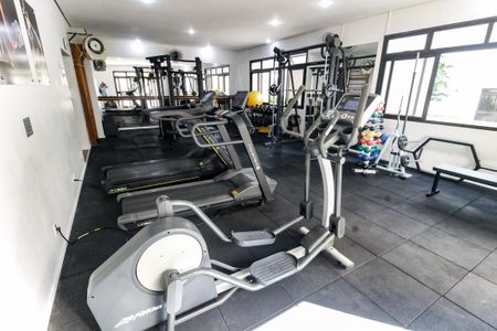 Apartamento à venda com 240m², 4 quartos e 3 vagasÁrea comum - Academia