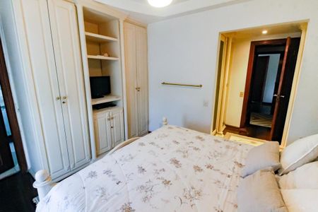 Apartamento à venda com 240m², 4 quartos e 3 vagasSuíte 1