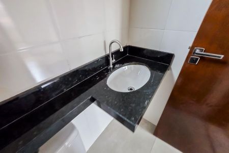 Casa à venda com 105m², 3 quartos e 2 vagas