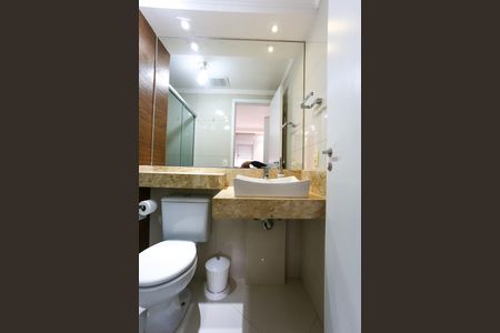 Apartamento à venda com 70m², 2 quartos e 2 vagasBanheiro da Suíte