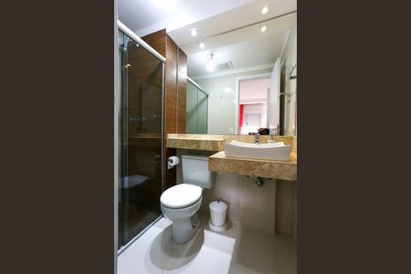 Apartamento à venda com 70m², 2 quartos e 2 vagasBanheiro da Suíte