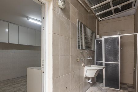 Casa para alugar com 127m², 2 quartos e 2 vagasBanheiro de serviço