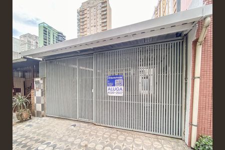 Casa para alugar com 127m², 2 quartos e 2 vagasFachada