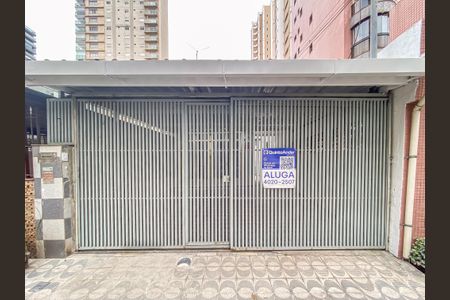 Casa para alugar com 127m², 2 quartos e 2 vagasFachada