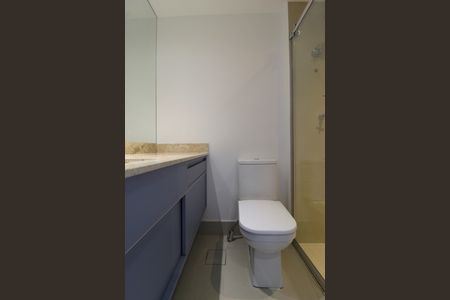 Banheiro de kitnet/studio para alugar com 1 quarto, 40m² em Indianópolis, São Paulo