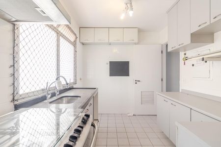 Apartamento à venda com 80m², 3 quartos e 2 vagasCozinha