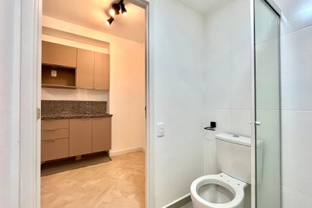 Banheiro de kitnet/studio para alugar com 1 quarto, 29m² em Vila Clementino, São Paulo