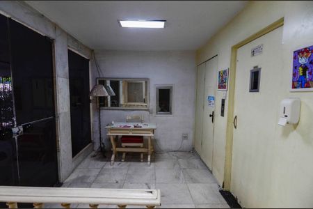 Apartamento à venda com 90m², 2 quartos e 1 vagaHall