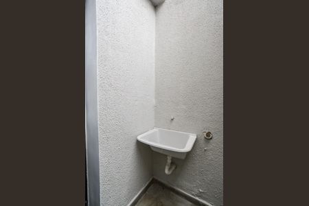 Casa à venda com 113m², 2 quartos e 2 vagas Casa à venda com 113m², 2 quartos e 2 vagasCozinha e Área de Serviço