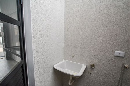 Casa à venda com 113m², 2 quartos e 2 vagas Casa à venda com 113m², 2 quartos e 2 vagasCozinha e Área de Serviço