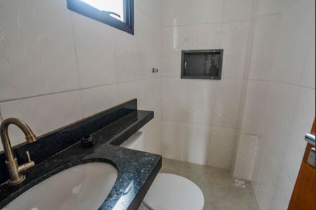 Casa à venda com 113m², 2 quartos e 2 vagas Casa à venda com 113m², 2 quartos e 2 vagasBanheiro Social