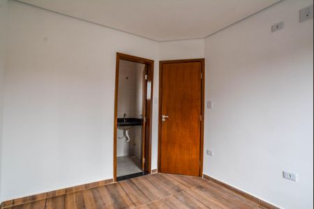 Casa à venda com 113m², 2 quartos e 2 vagas Casa à venda com 113m², 2 quartos e 2 vagasQuarto Suíte