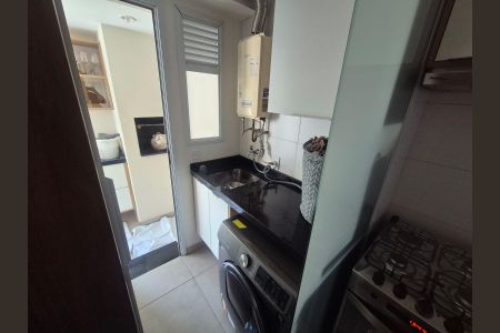 Cozinha de apartamento à venda com 2 quartos, 67m² em Mansões Santo Antônio, Campinas
