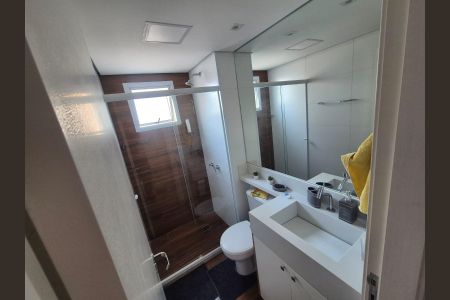 Banheiro de apartamento à venda com 2 quartos, 67m² em Mansões Santo Antônio, Campinas