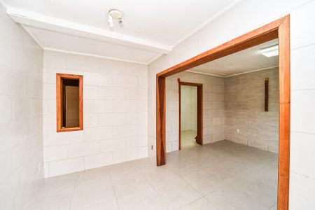 Sala de casa para alugar com 4 quartos, 309m² em Santa Maria Goretti, Porto Alegre