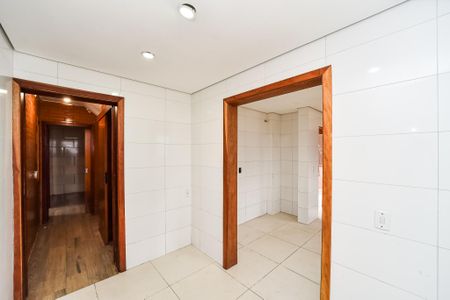 Casa para alugar com 309m², 4 quartos e 2 vagas Casa para alugar com 309m², 4 quartos e 2 vagasSala