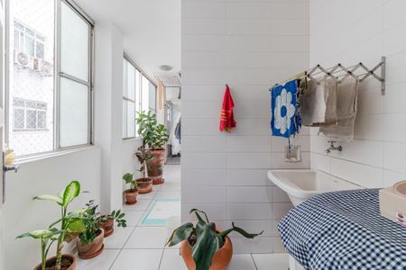 Apartamento para alugar com 180m², 4 quartos e 1 vagaÁrea de Serviço