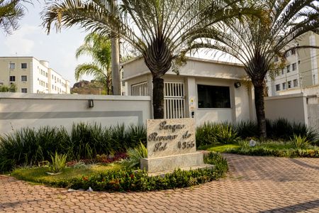 Apartamento para alugar com 45m², 2 quartos e 1 vagaFachada do Condomínio